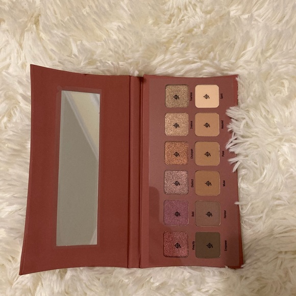 Boxycharm Makeup - Picture 4 of 9